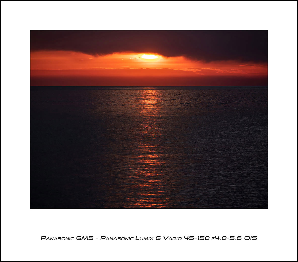 Panasonic GM5 - Panasonic Lumix 45-150 f4.0-5.6